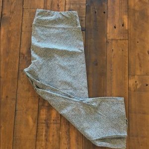 Lou and Grey active capris